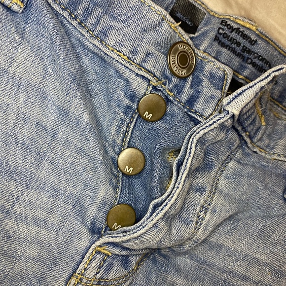 3 for $25 Boyfriend Jean cut-off shorts size 6 - Picture 5 of 6